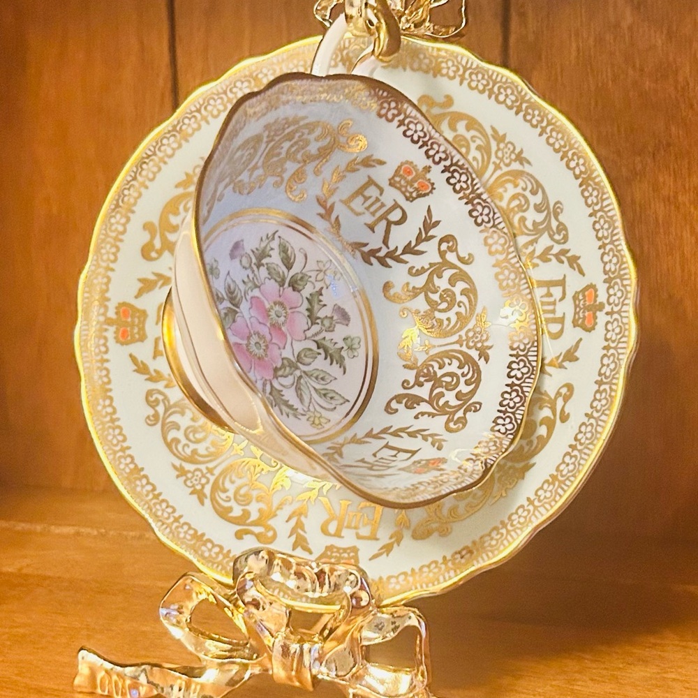 PARAGON White and Gold Commemorative Tea Cup Set